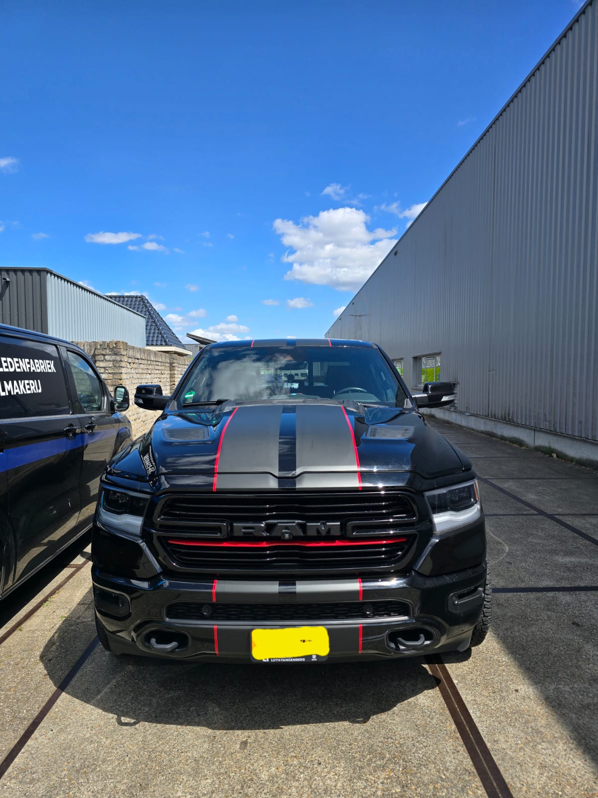 dodge-ram-racingstripes