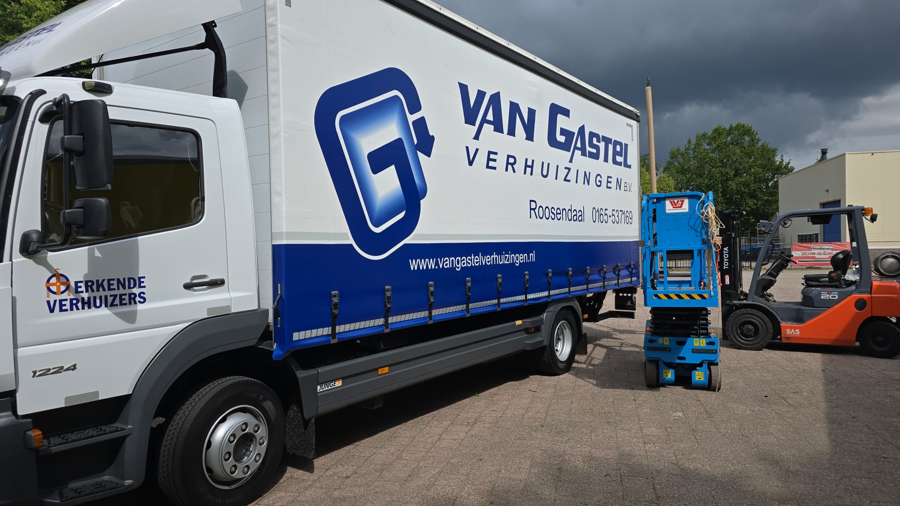 vangastel-verhuizing-heftruck